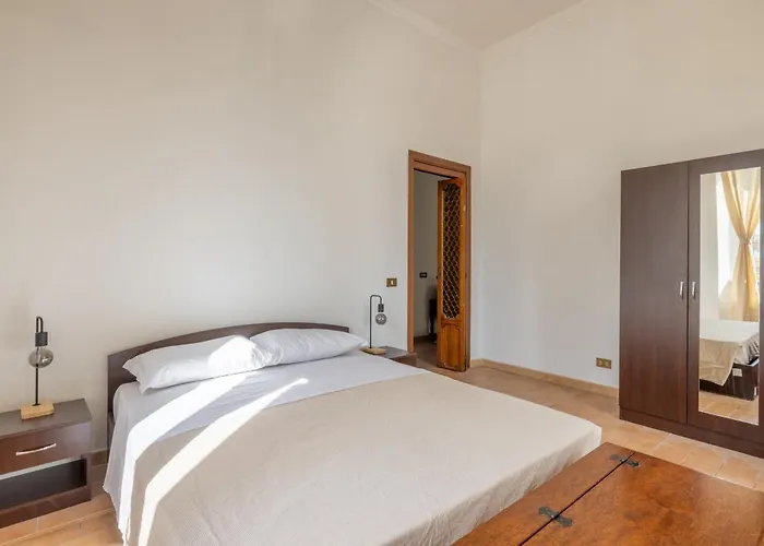 Piramide Maison-rustic Elegance In Rzym